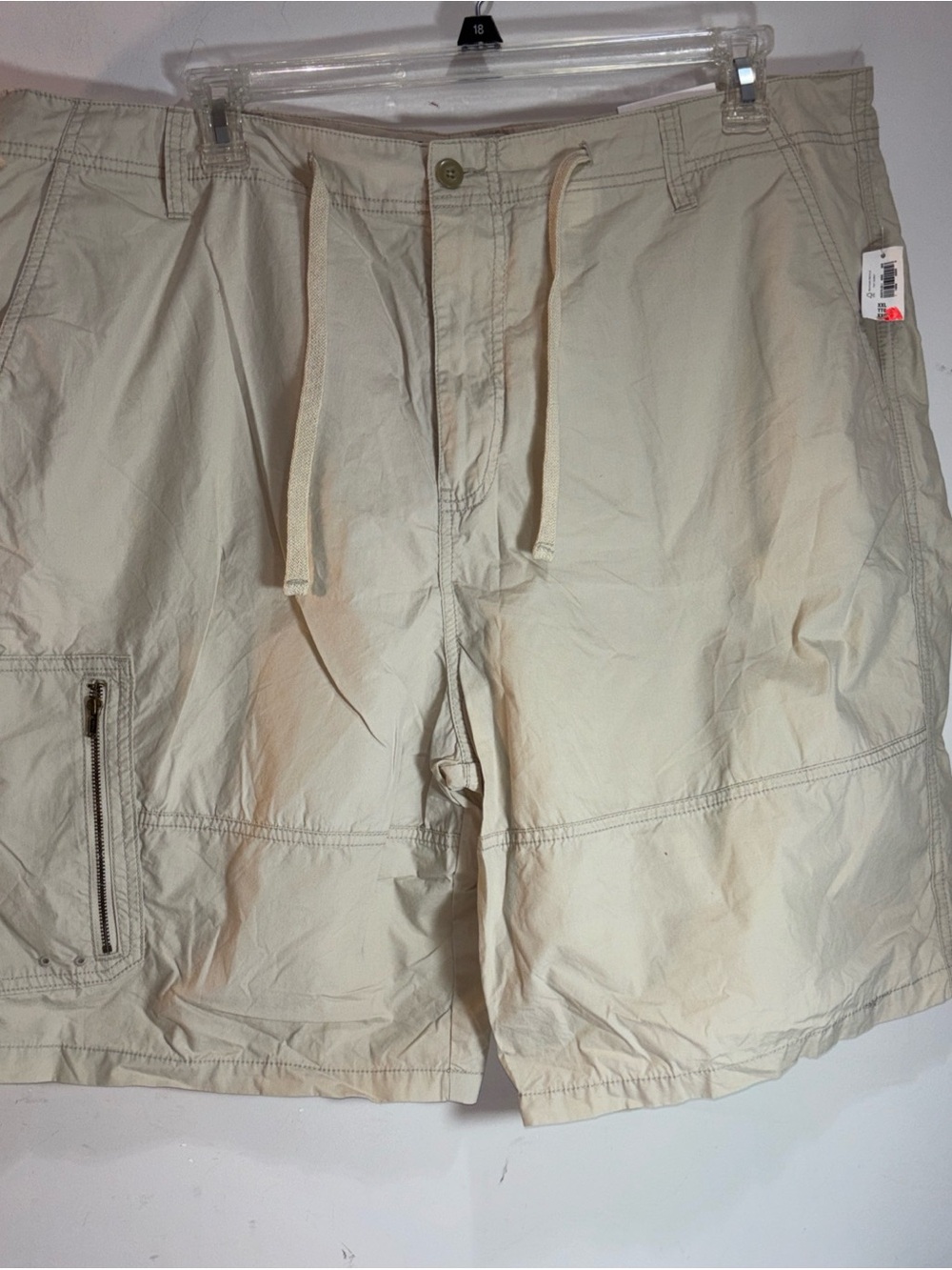 Old Navy Men’s Neutral Beige Everyday Shorts with Belt Loops. 863